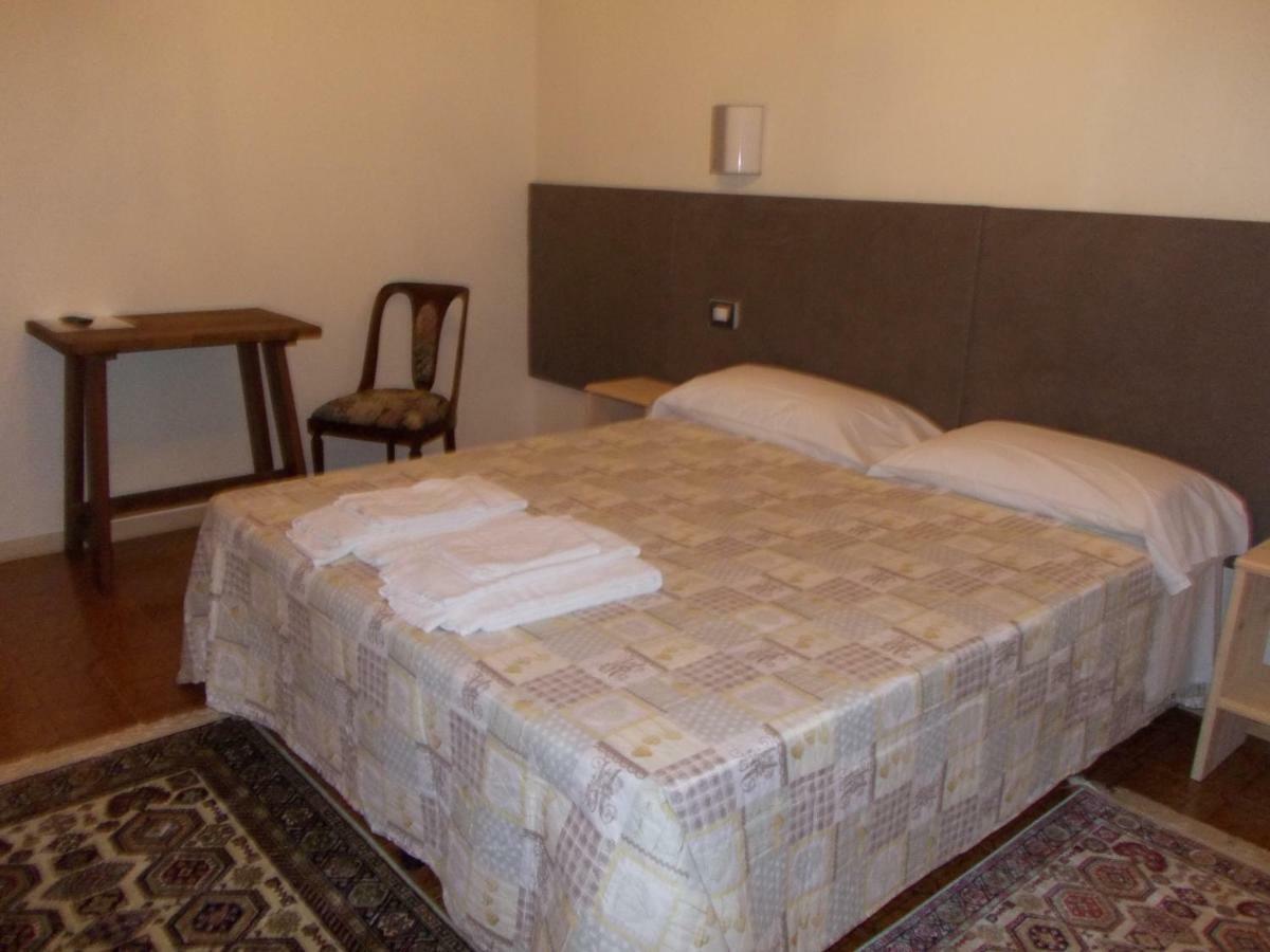 Romagnoli 36 Hotel Verona Bagian luar foto