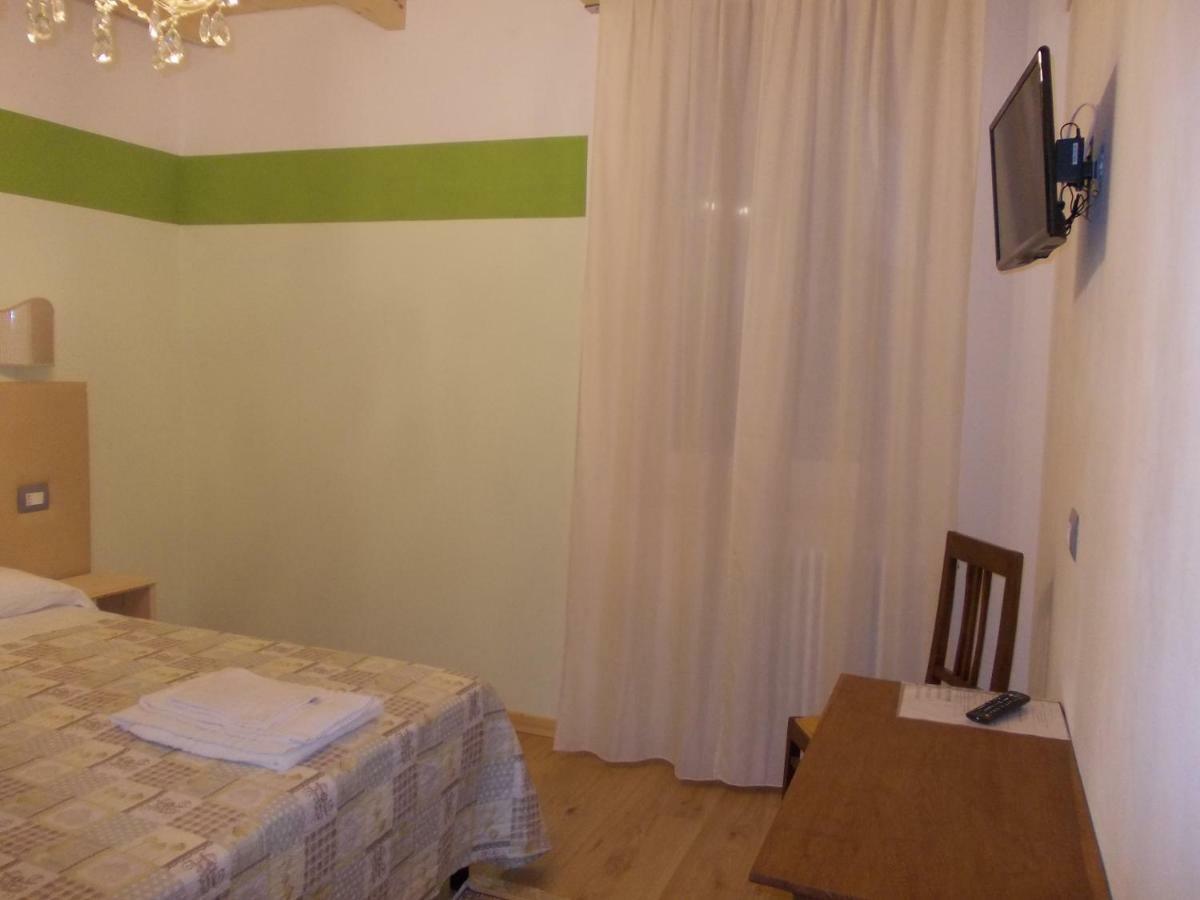 Romagnoli 36 Hotel Verona Bagian luar foto